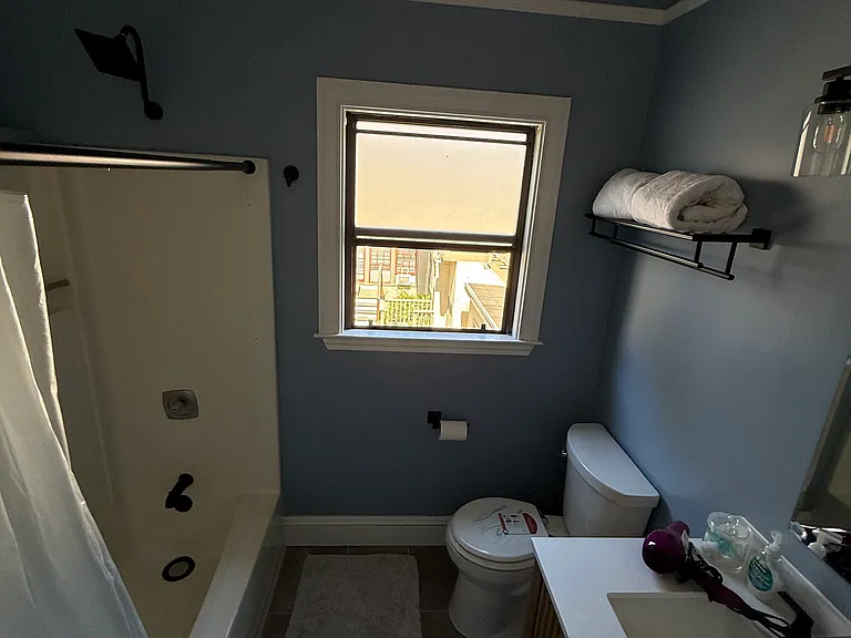 2209 I St — Photo 16