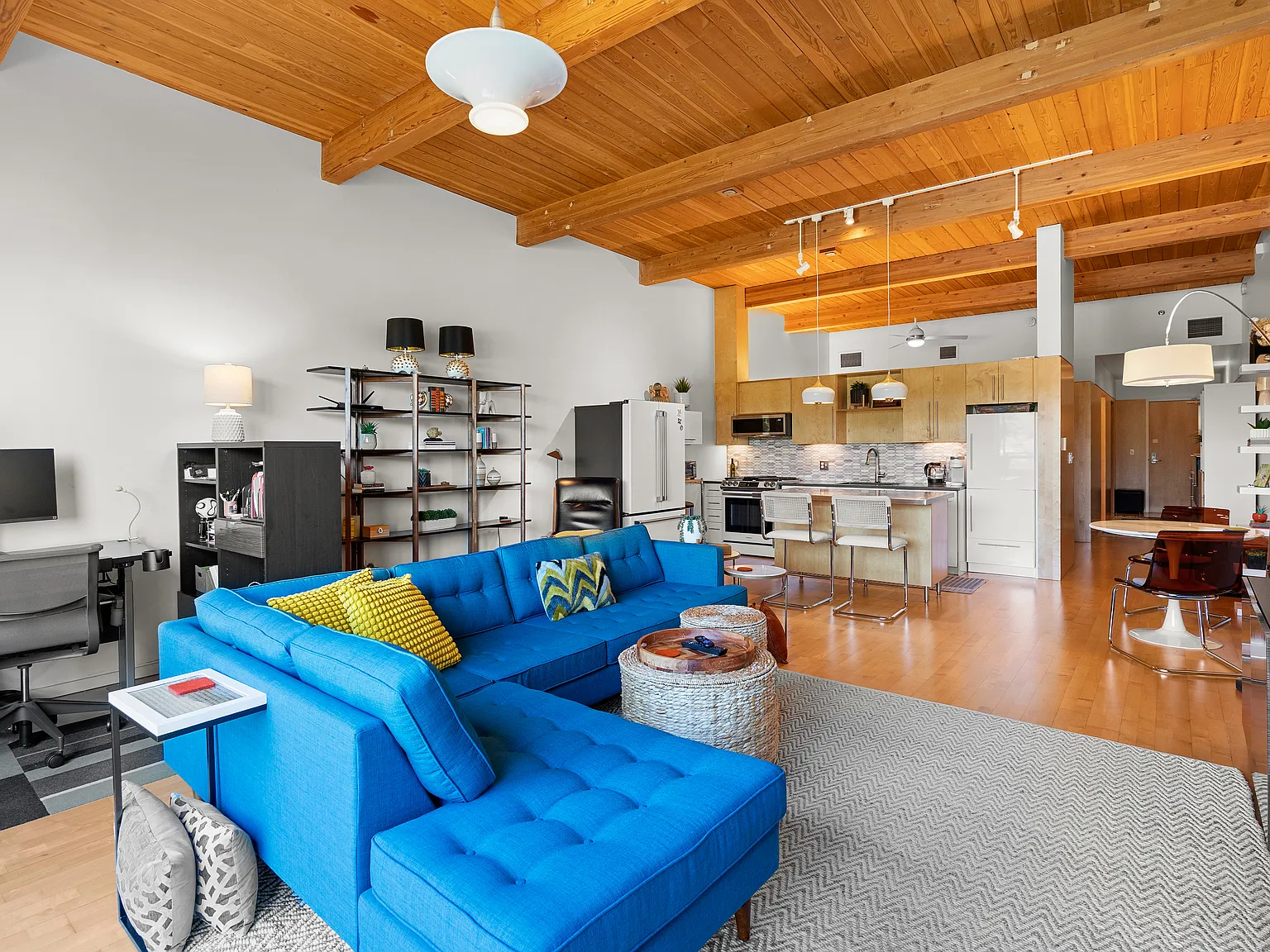 1 bed, 990 sqft, $3,200 — Photo 2