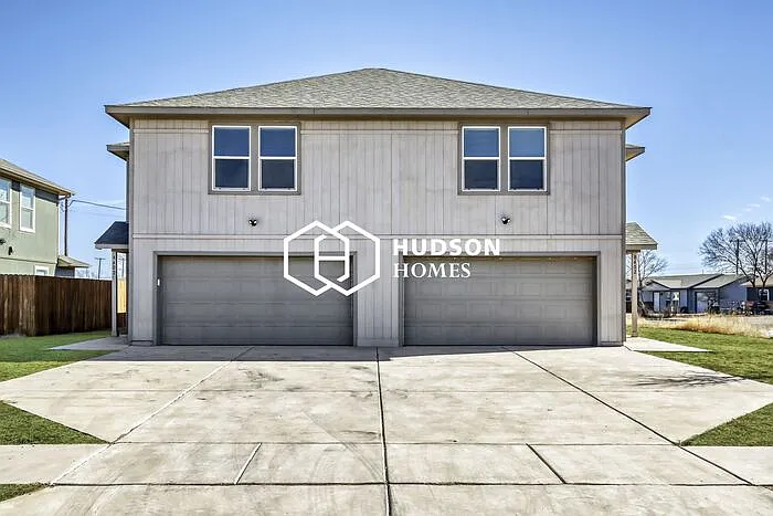 3 bed, 2.5 bath, 1231 sqft, $999 — Photo 1