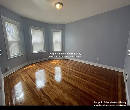24 Litchfield St Photo 1