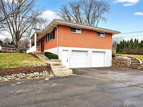 3rd image of 2705 Blue Rock Dr