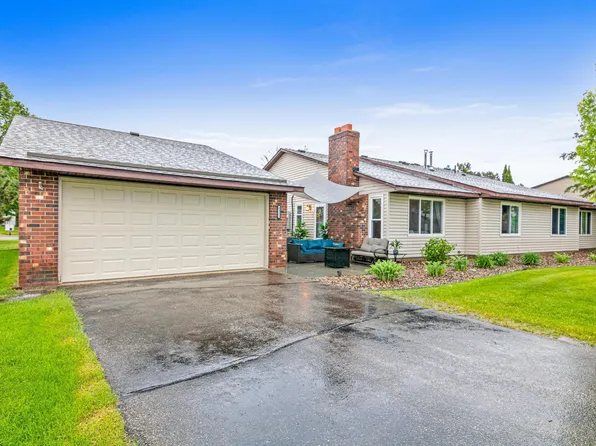 9312 Indian Blvd S, Cottage Grove, MN 55016