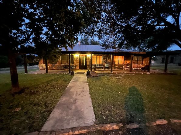 433 Fort Clark Rd