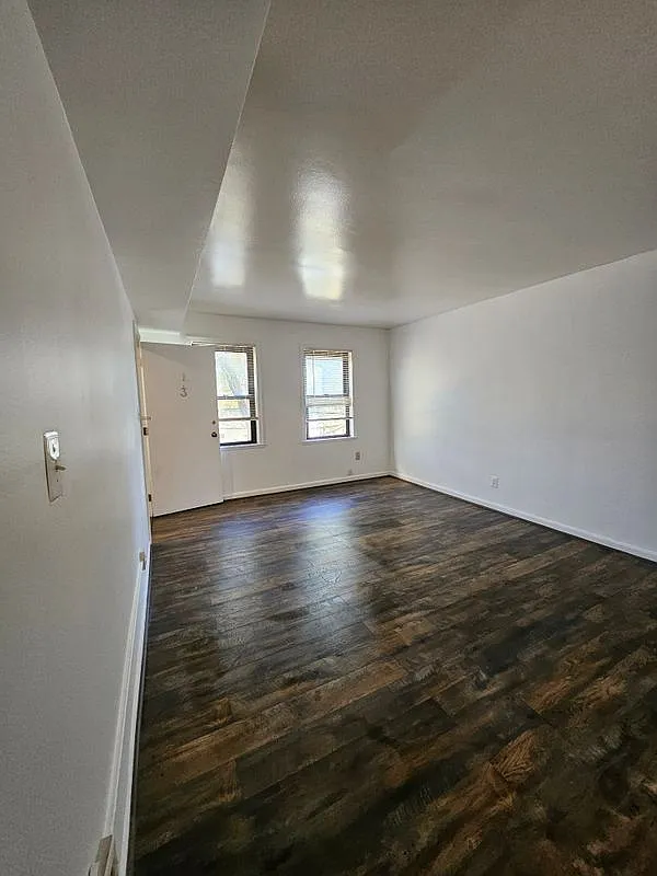 1 bed, 1.0 bath, 530 sqft, $1,400 — Photo 2