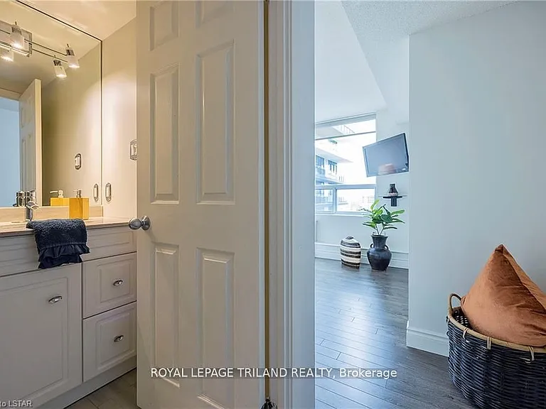 155 Kent St #1205 — Photo 7