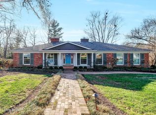 5305 Indian Crest Rd, Indian Hills, KY 40207