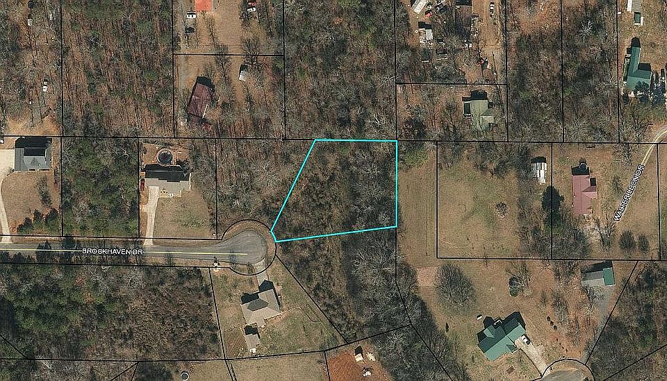 1st image of 40 Brookhaven Dr