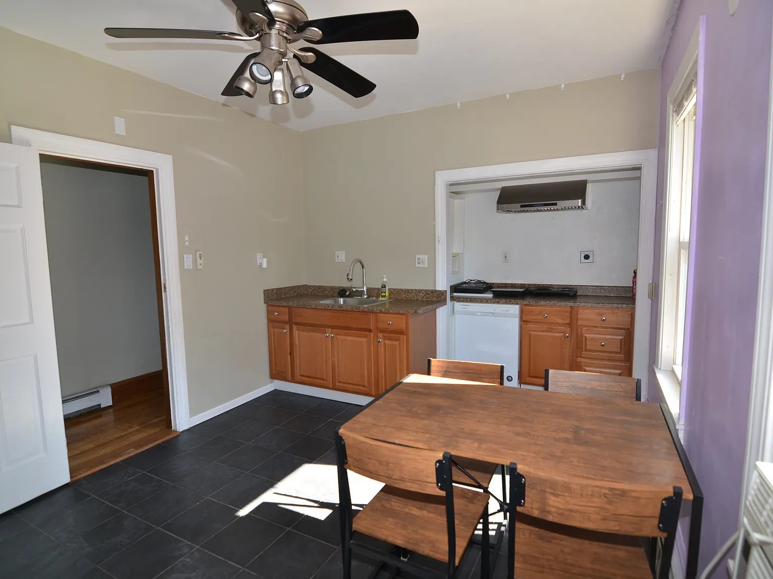 2 bed, 1000 sqft, $2,000 — Photo 1