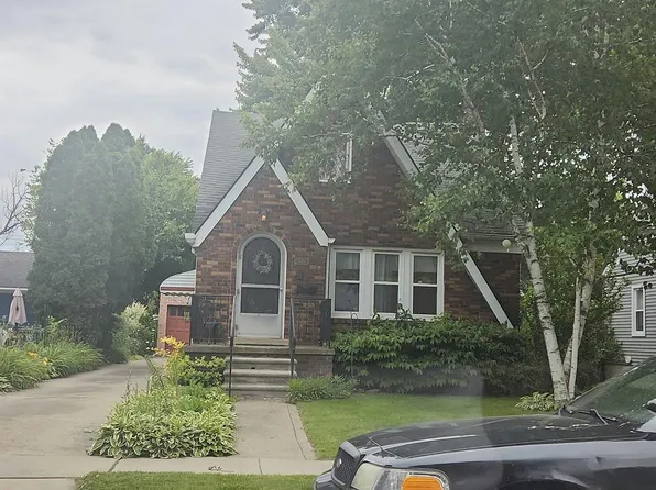 229 S Edgeworth Ave, Royal Oak, MI 48067