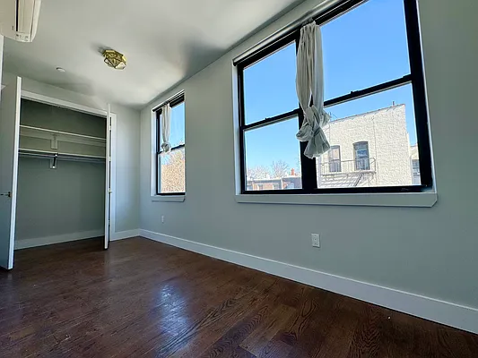 Rented by Pear NYC LLC | media 17