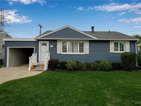 10 W Melcourt Dr, Cheektowaga, NY 14225