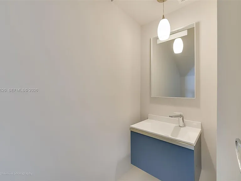 7702 SW 95th Ter — Photo 11