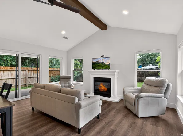 324 Ebner, Boerne, TX 78006