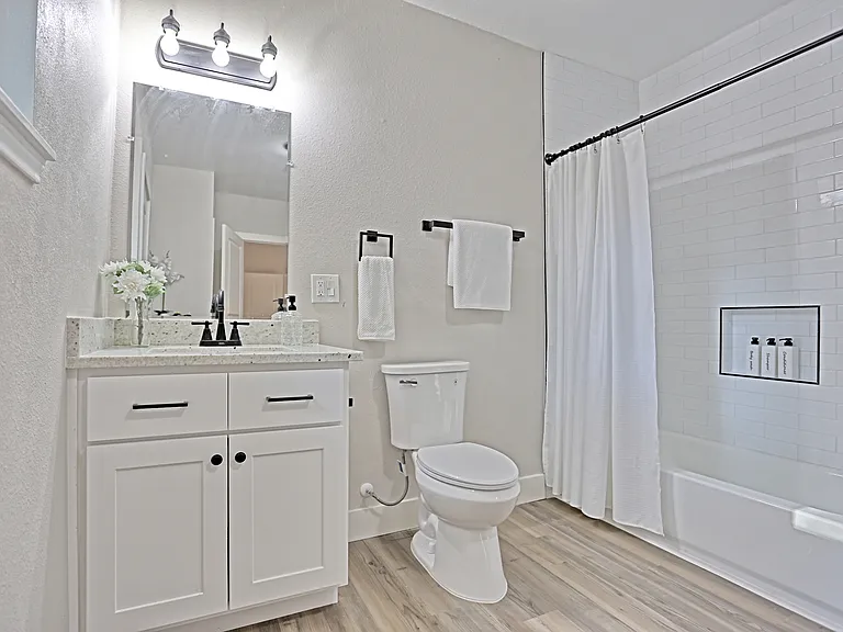 704 Natchez River Cir — Photo 15
