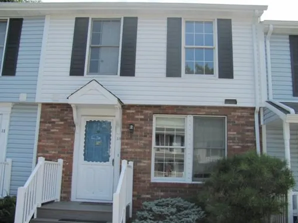 50 Dayna Ct, Perth Amboy, NJ 08861