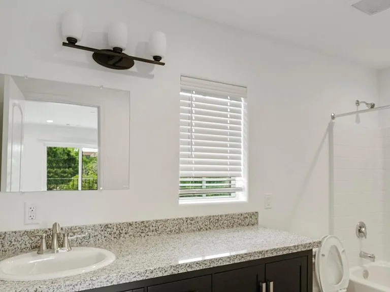552 Hathway Ave — Photo 5