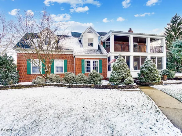 927 W Auglaize St, Wapakoneta, OH 45895