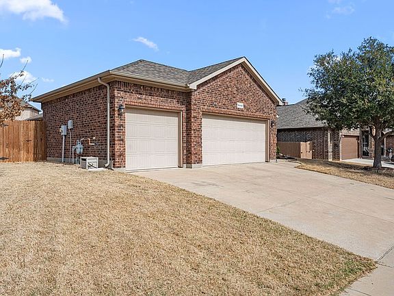 2nd image of 10424 Merced Lake Rd