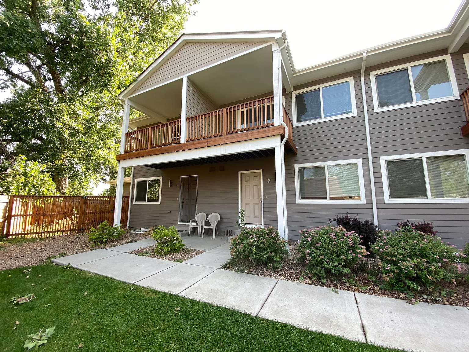 3 bed, 2.5 bath, 1650 sqft, $2,150 — Photo 1