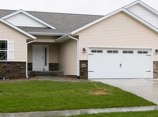 465 E Jefferson St, North Liberty, IA 52317