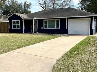 2200 Linwood Ln, Bay City, TX 77414