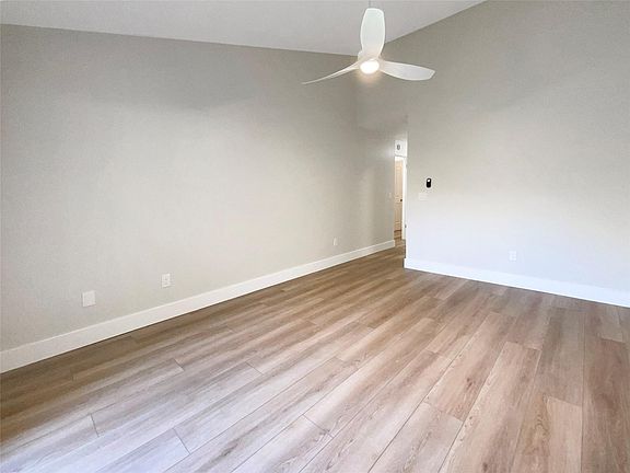 5th image of 12785 Meadowbreeze Drive