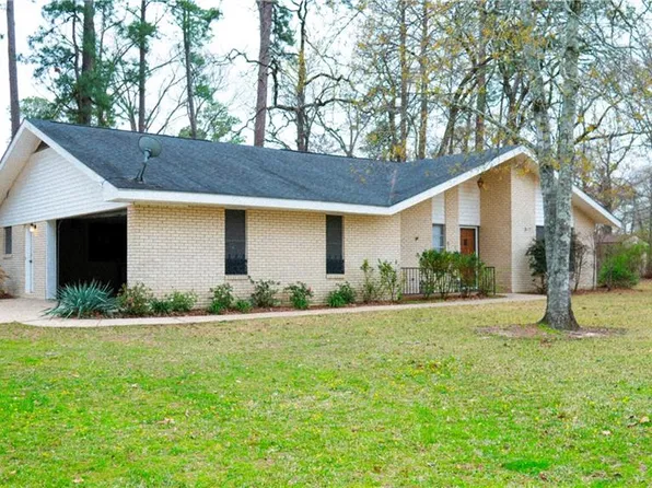 8423 Ridgemont Dr, Pineville, LA 71360