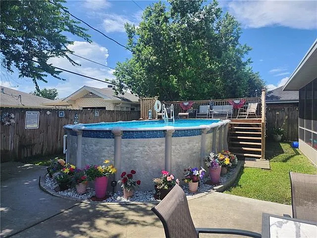 2309 Pirate Dr — Photo 2