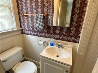 508 1st Ave S #B, Conover, NC 28613