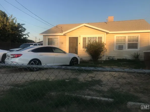 2116 S K St, Bakersfield, CA 93301