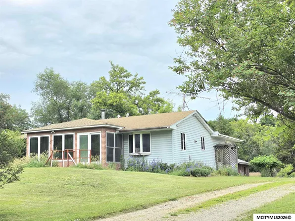 1159 Rock Grove Dr, Nora Springs, IA 50458
