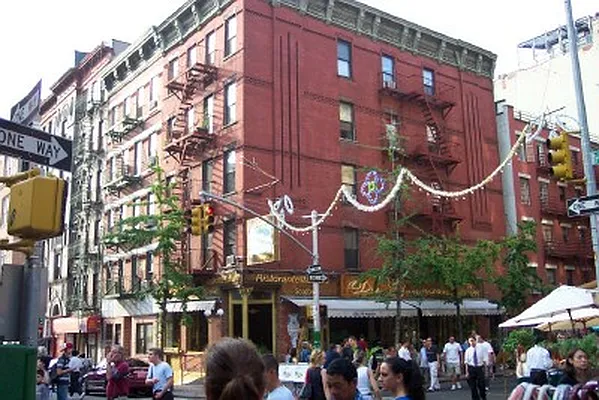 Rented by Moses Stoller, LREB | media 6