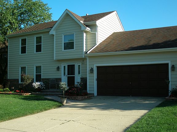 2nd image of 513 Tanglewood Dr