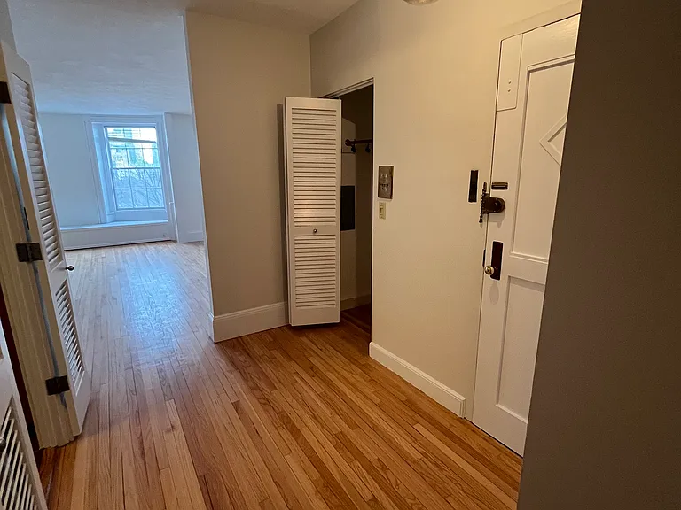 36 Beacon St #5 — Photo 6