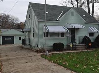 251 Inwood Blvd, Avon Lake, OH 44012