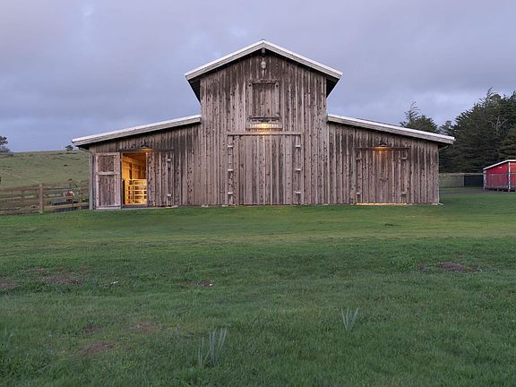 4th image of 43700 Mountain View Road