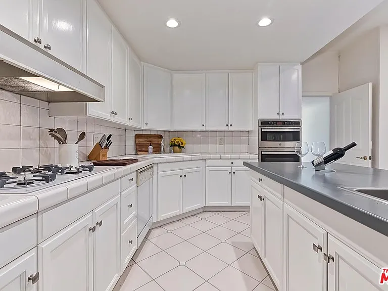 11603 Mississippi Ave — Photo 15