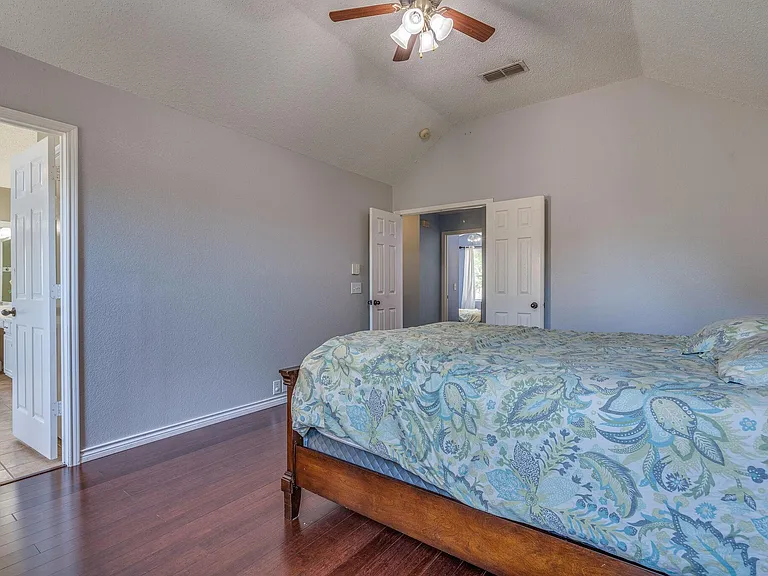 1605 Highdale Ct — Photo 24