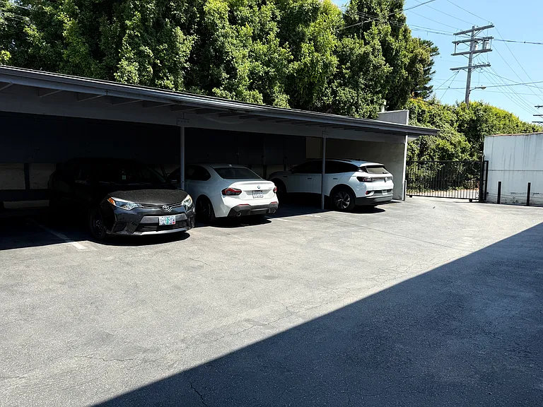 1138 S La Cienega Blvd #1 — Photo 19