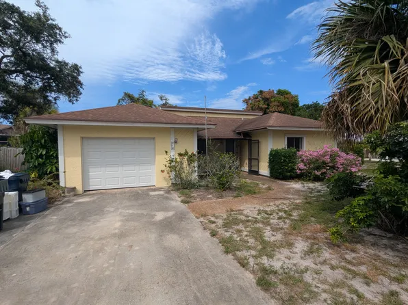 712 NW North River Dr, Stuart, FL 34994