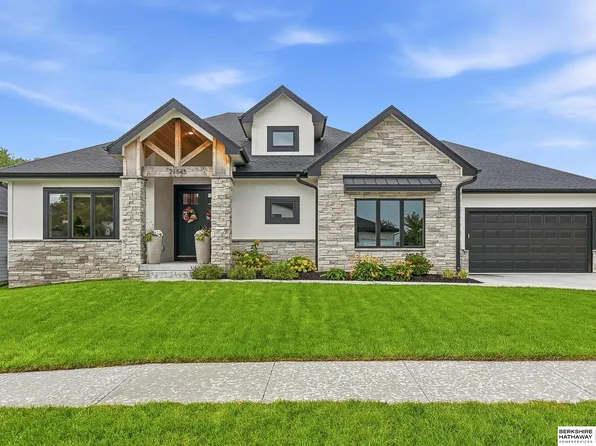 21545 B St, Elkhorn, NE 68022