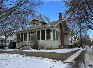 15 6th Ave NW, Watertown, SD 57201