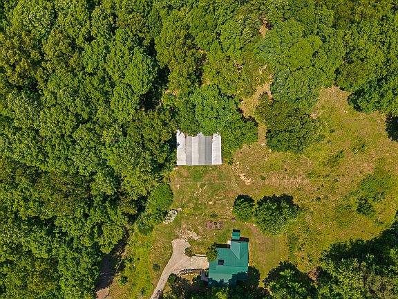 3rd image of 115 Buddy Nutt Rd