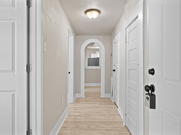 3rd image of 715 Porter St #2