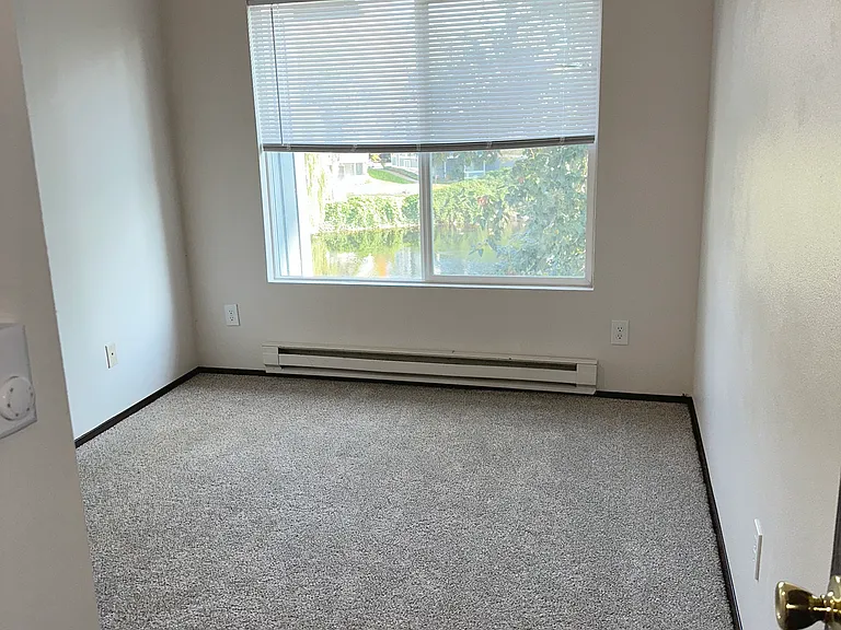 Hidden Lake Apartments — Photo 21