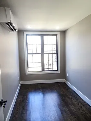 Rented by Lofts and Flats LLC | media 7