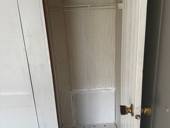 4th image of 109 Rustling Wind Dr