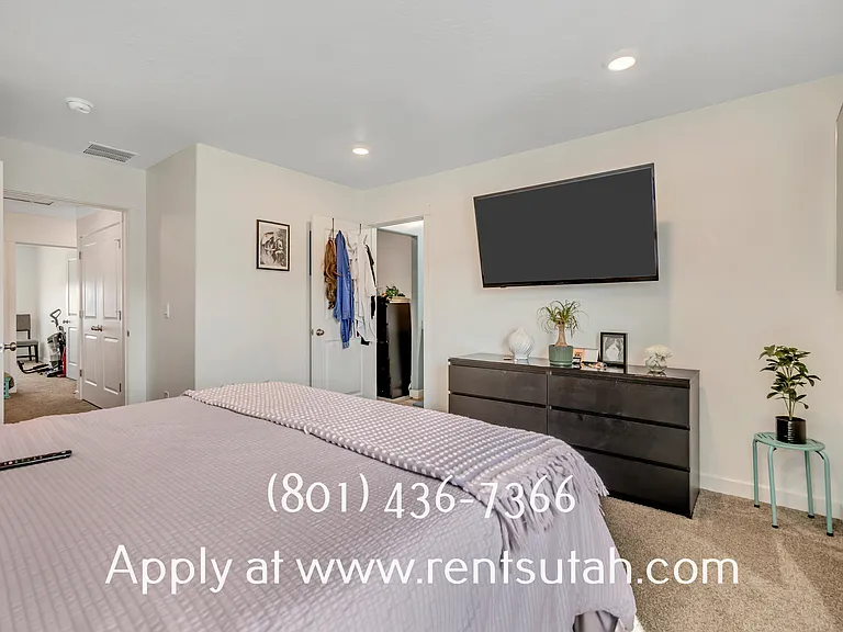 973 Citadel Ln — Photo 17