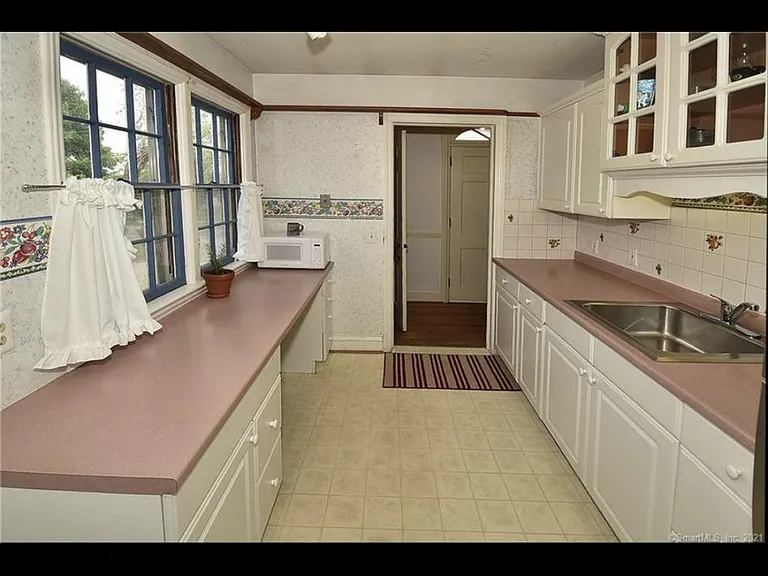 499 N Eagleville Rd — Photo 9