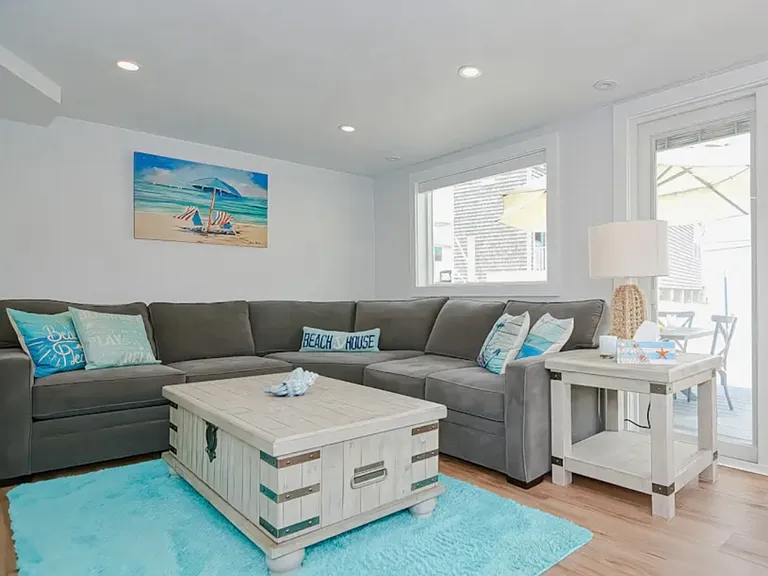 135 Taylor Ave — Photo 8